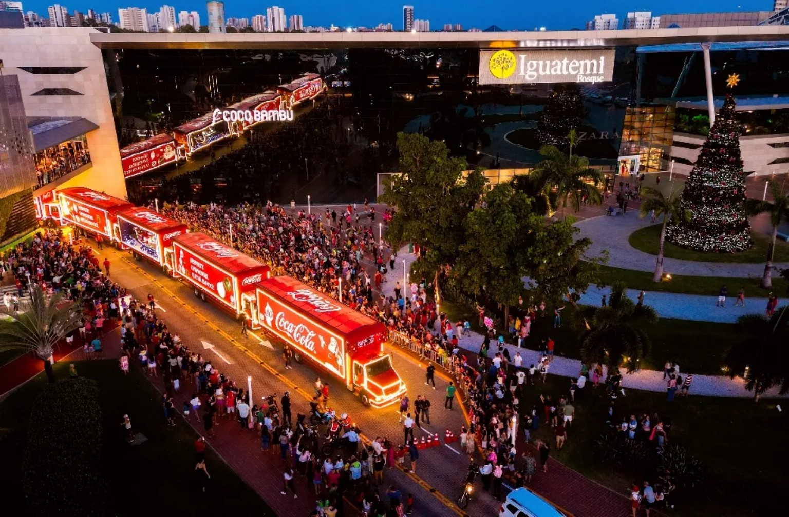 Papai Noel chega de helicóptero ao Iguatemi Bosque com Caravana de Natal da Coca-Cola — imagem 3
